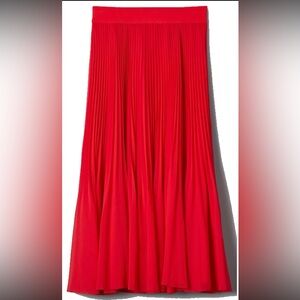 Elegant Red Pleated Twirl Skirt